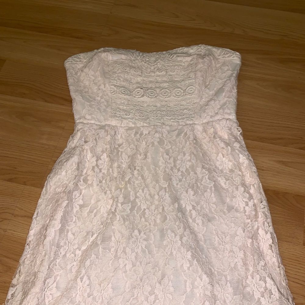 white lace dress